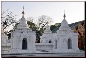 Templions de la pagode Kuthodaw