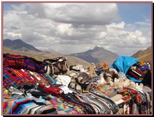 Etalage de marchandises sur un muret, col de la Raya