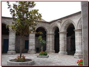 AREQUIPA, couvent Sta Catalina,
 le clotre des novices