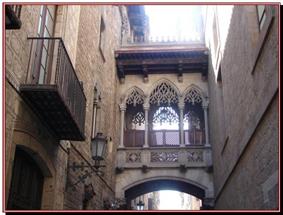Ancienne artre romaine : la rue Bisbe