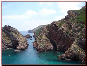 La crique au port de Berlenga-Grande