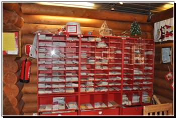 Le casier des lettres des enfants.