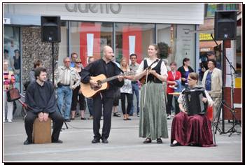 Troupe folklorique.