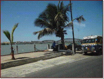 Voici Saint-Louis et son pont