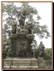 statues baroques, alle de la Cathdrale