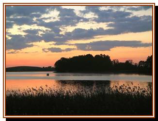 coucher de soleil sur le lac Galv